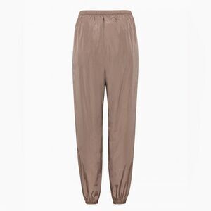 NWT SIZE SMALL ARITZIA TROUPE PANTS